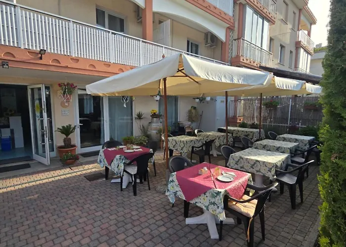 Al Sole فندق غرادو